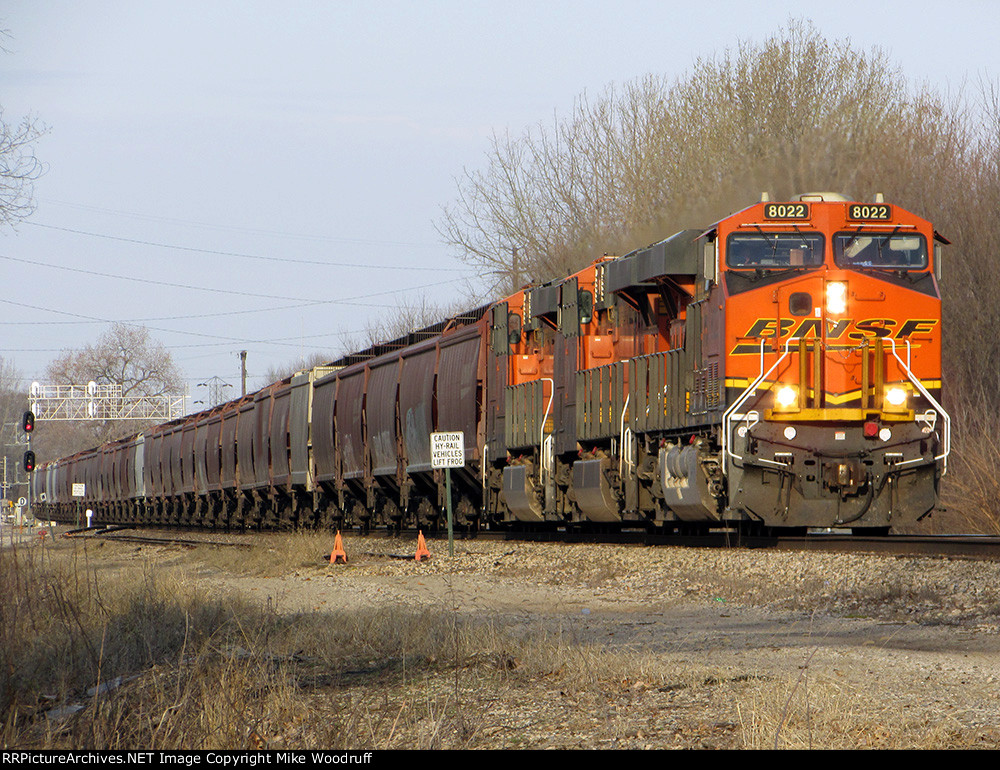 BNSF 8022